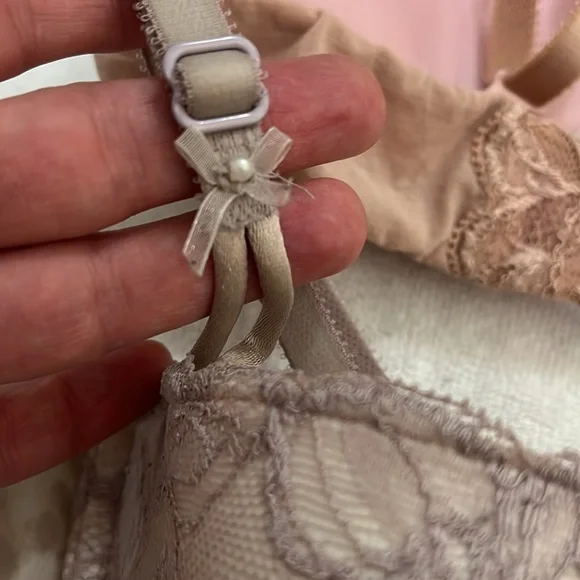 Victoria’s Secret Demi Tulip Balconette padded lace bra - Picture 9 of 11